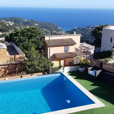 Sleeps 7 Pool Wifi * Lloret de Mar