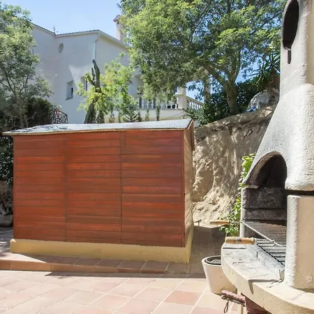 Villa Sleeps 7 Pool Wifi Lloret de Mar