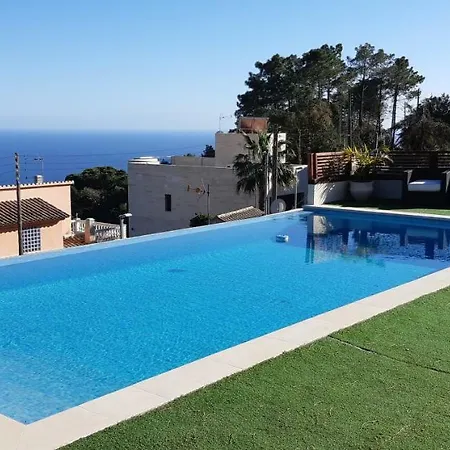 Sleeps 7 Pool Wifi Villa